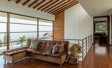 SE VENDE CASA EN SABANETA LOMA SAN JUDAS SUBIENDO DETRAS DE LA VAQUITA