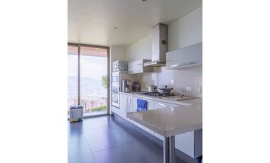 SE VENDE CASA EN SABANETA LOMA SAN JUDAS SUBIENDO DETRAS DE LA VAQUITA