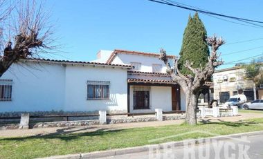 Chalet en Venta en Quilmes Oeste