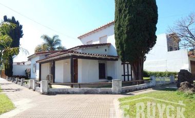 Chalet en Venta en Quilmes Oeste