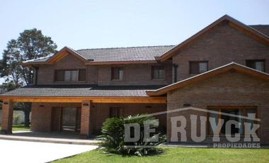 Chalet en Venta en Quilmes Residencial