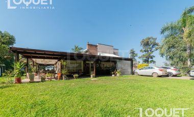 Casa de Categoria sobre el Rio - Sauce Viejo