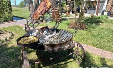 Casa de Categoria sobre el Rio - Sauce Viejo