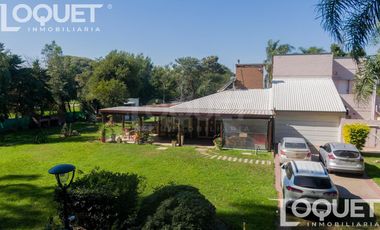 Casa de Categoria sobre el Rio - Sauce Viejo