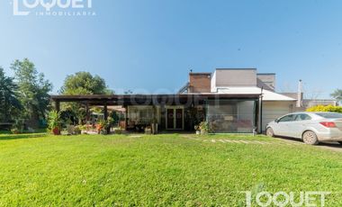 Casa de Categoria sobre el Rio - Sauce Viejo