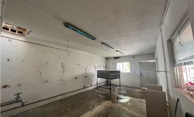 Renta Local Bodega Avenida Conkal Mérida Yucatán
