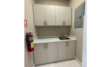 ALQUILO CONSULTORIO U OFICINA EN PUNTA PACIFICA $1800!!!