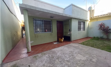 CASA Y DEPTO. EN CASANOVA CENTRO