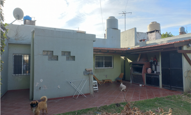 CASA Y DEPTO. EN CASANOVA CENTRO