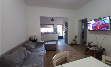 CASA Y DEPTO. EN CASANOVA CENTRO