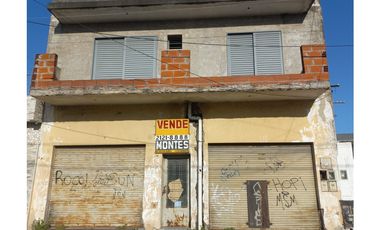 CASA Y DEPTO. EN CASANOVA CENTRO