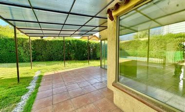 Casa en Arriendo en Sendero Jardín Oriente 2810