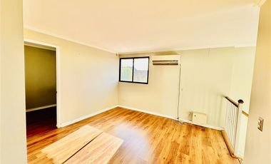 Casa en Arriendo en Sendero Jardín Oriente 2810