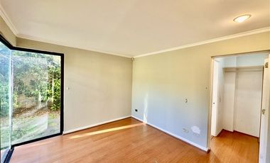 Casa en Arriendo en Sendero Jardín Oriente 2810