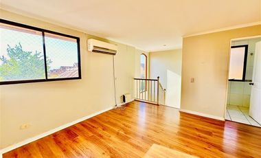 Casa en Arriendo en Sendero Jardín Oriente 2810