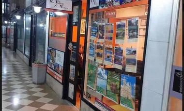 Local en galería -  Lanus Este
