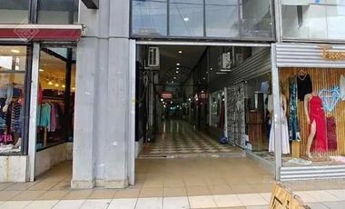 Local en galería -  Lanus Este