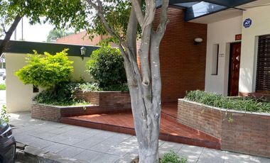 Casa en Lomas de Zamora Este