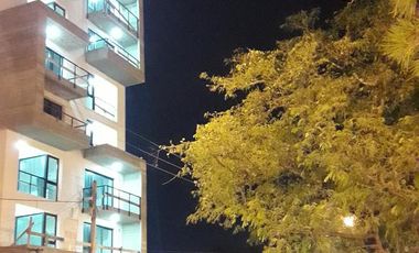 SEMIPISO ALTO, LUMINOSO Y AMPLIO, EXCELENTE RELACION PRECIO CALIDAD   TERRAZA COMUN CON ASADOR