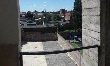 SEMIPISO ALTO, LUMINOSO Y AMPLIO, EXCELENTE RELACION PRECIO CALIDAD   TERRAZA COMUN CON ASADOR