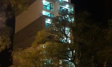 SEMIPISO ALTO, LUMINOSO Y AMPLIO, EXCELENTE RELACION PRECIO CALIDAD   TERRAZA COMUN CON ASADOR