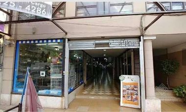 Local en galería Las Tejas-  Lanus Este
