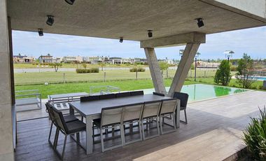 Casa en Círculo Hebreo