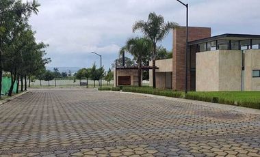 En venta 2 lotes en Lomas de Angelópolis, San Andrés Cholula, Puebla.