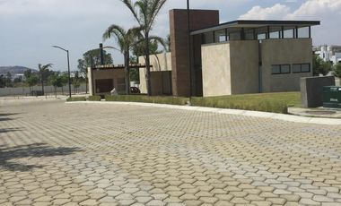 En venta 2 lotes en Lomas de Angelópolis, San Andrés Cholula, Puebla.