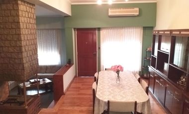 VENTA DE CHALET 4 AMBIENTES