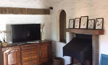 Casa en venta - 2 Dormitorios 1 Baño - 670Mts2 - Burzaco
