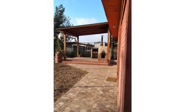 SE VENDE LINDA Y ACOGEDORA CASA CON AMPLIO TERRENO EN HORCON