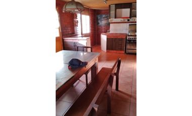 SE VENDE LINDA Y ACOGEDORA CASA CON AMPLIO TERRENO EN HORCON