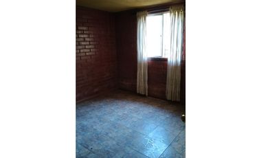 SE VENDE LINDA Y ACOGEDORA CASA CON AMPLIO TERRENO EN HORCON