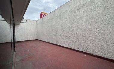 Piso de oficinas/local comercial en Las Aguilas, a unos pasos de TV Azteca