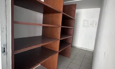 Piso de oficinas/local comercial en Las Aguilas, a unos pasos de TV Azteca
