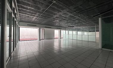 Piso de oficinas/local comercial en Las Aguilas, a unos pasos de TV Azteca