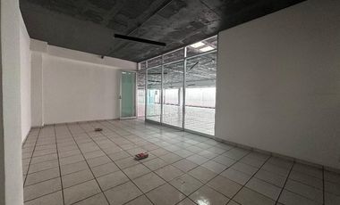 Piso de oficinas/local comercial en Las Aguilas, a unos pasos de TV Azteca