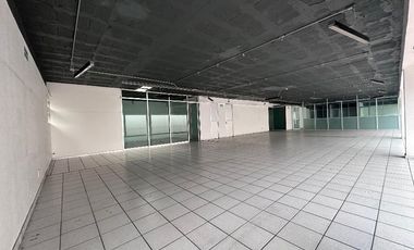 Piso de oficinas/local comercial en Las Aguilas, a unos pasos de TV Azteca