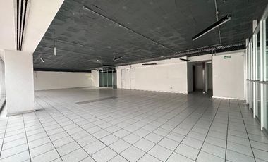 Piso de oficinas/local comercial en Las Aguilas, a unos pasos de TV Azteca