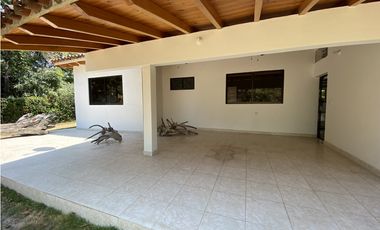 Venta de cabaña en frente de la playa, en Don Jaca, Santa Marta