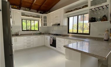 Venta de cabaña en frente de la playa, en Don Jaca, Santa Marta