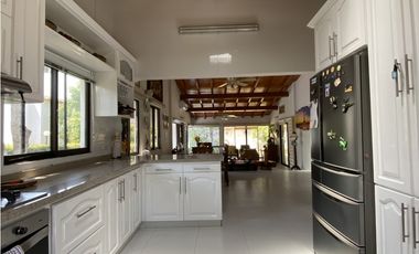 Venta de cabaña en frente de la playa, en Don Jaca, Santa Marta