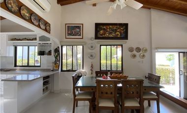 Venta de cabaña en frente de la playa, en Don Jaca, Santa Marta