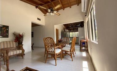 Venta de cabaña en frente de la playa, en Don Jaca, Santa Marta