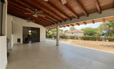 Venta de cabaña en frente de la playa, en Don Jaca, Santa Marta