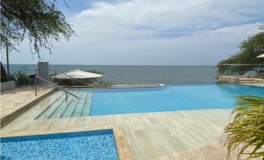 Venta de cabaña en frente de la playa, en Don Jaca, Santa Marta