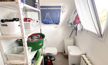 Casa en PB y departamento de categoría en PA. Zona nueva ciudad judicial penal.