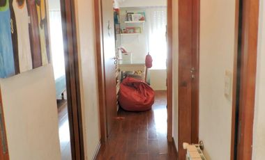 Casa en PB y departamento de categoría en PA. Zona nueva ciudad judicial penal.