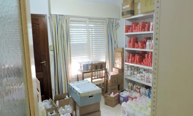 Casa en PB y departamento de categoría en PA. Zona nueva ciudad judicial penal.